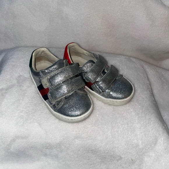 Gucci Kids Silver and Red Sneakers